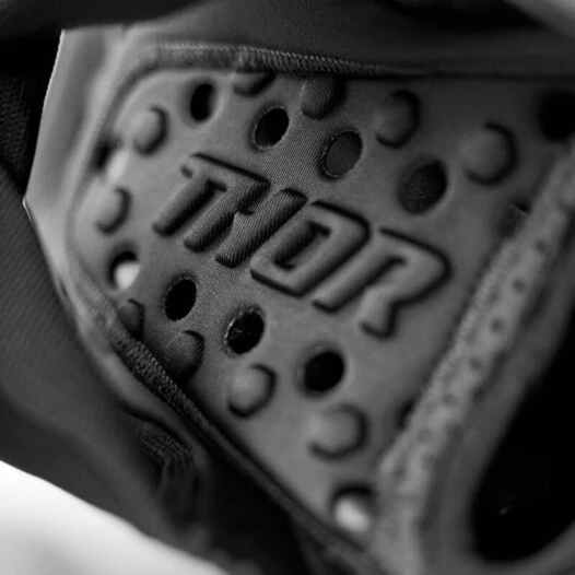 Thor Sentinel Knee Guards Black шарнирные наколенники черные