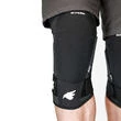 BLUEGRASS 3Straps knee guards Черный