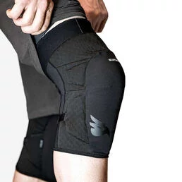 BLUEGRASS Arto knee guards Черный