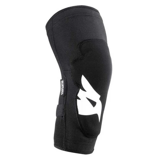 BLUEGRASS Skinny knee guards Черный (размер: s)