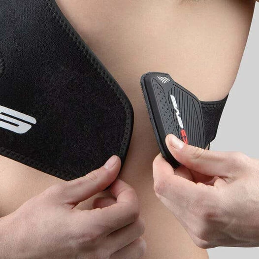 EVS SPORTS SB03 shoulder protectors Черный