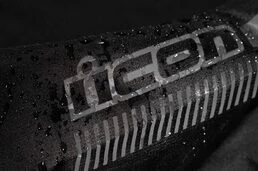 Icon PDX3 CE черная мотокуртка