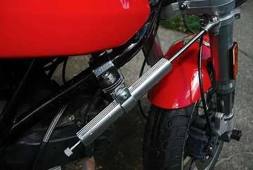 Damper рулевой колонки, в чем его смысл?