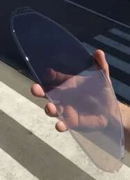 На фото позакан принцип работы фотохромного пинлока на примере Icon Optics Pinlock. Светлая часть "мутная" потому что заводская пленка не снималась для фото.