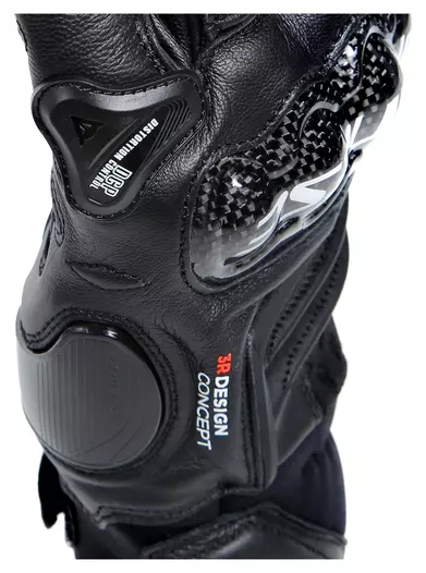 Carbon 4 Short Черный