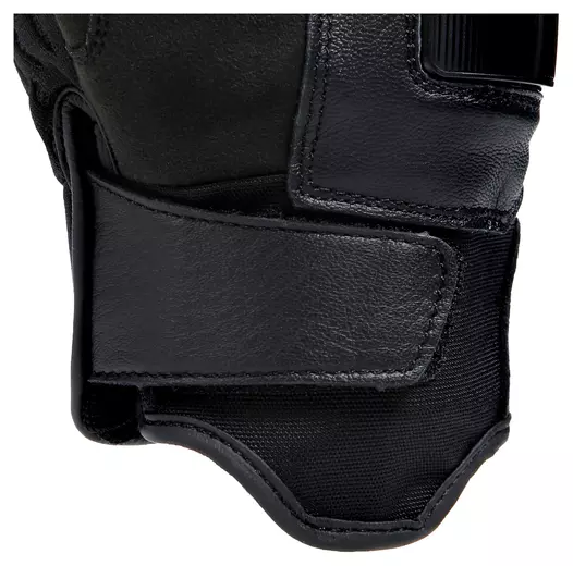 Carbon 4 Short Черный