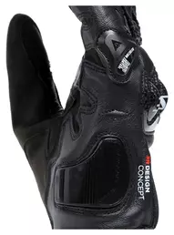 Carbon 4 Short Черный
