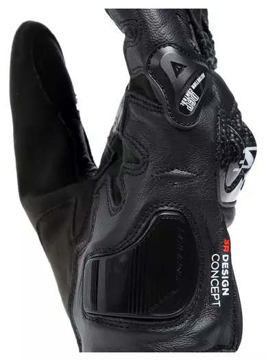 Carbon 4 Short Черный