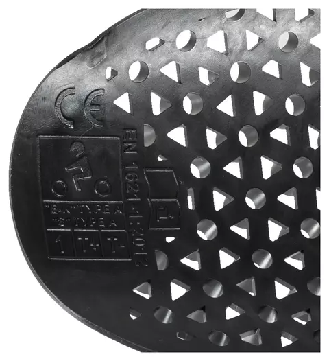 572