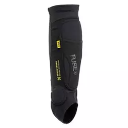 FUSE PROTECTION Omega Pro Schienbeinschoner Черный