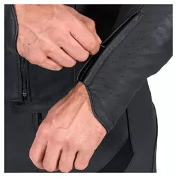C-11.07 Herren Черный