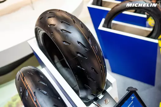 Michelin 200/55ZR17 Power5 78W Arka Lastik Черный