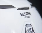 Icon Airform белый мотошлем