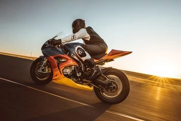Мотокомбинезоны Icon Hypersport Suit - чем они так хороши?
