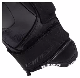 Reacto Carbon Kurz Black, Pink,