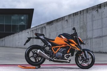 2020 KTM 1290 Super Duke R – «зверь» третьего поколения. Какой он?