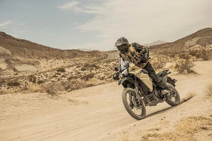 Туристы снова в деле: чего ждать в 2022 от Kawasaki KLR650